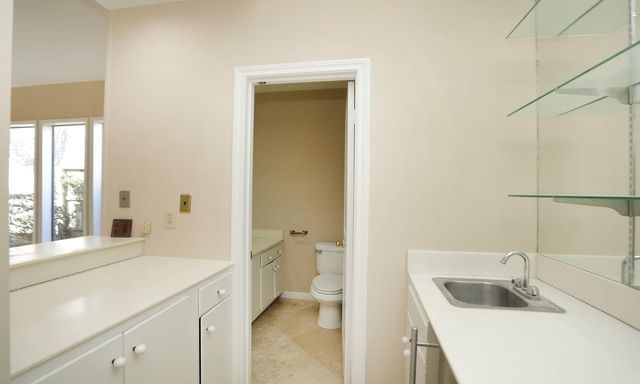 6000 Sugar Hill Drive 9, Houston, TX 77057