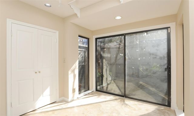 6000 Sugar Hill Drive 9, Houston, TX 77057