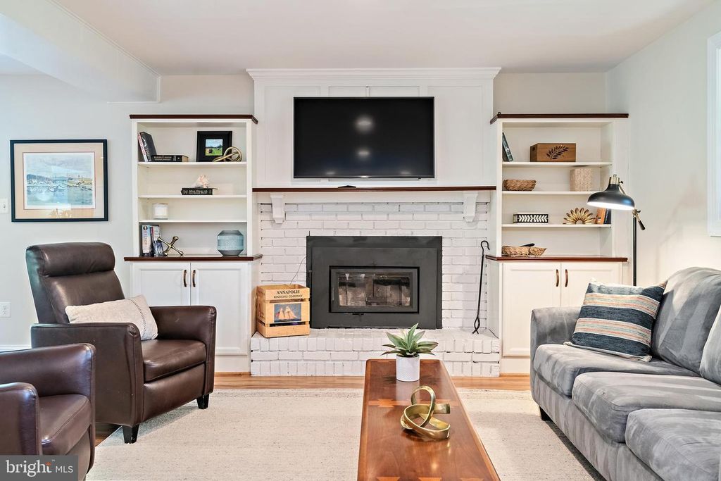 Image 10 of property listing at 1553 ASHCROFT LN, Arnold, MD 21012