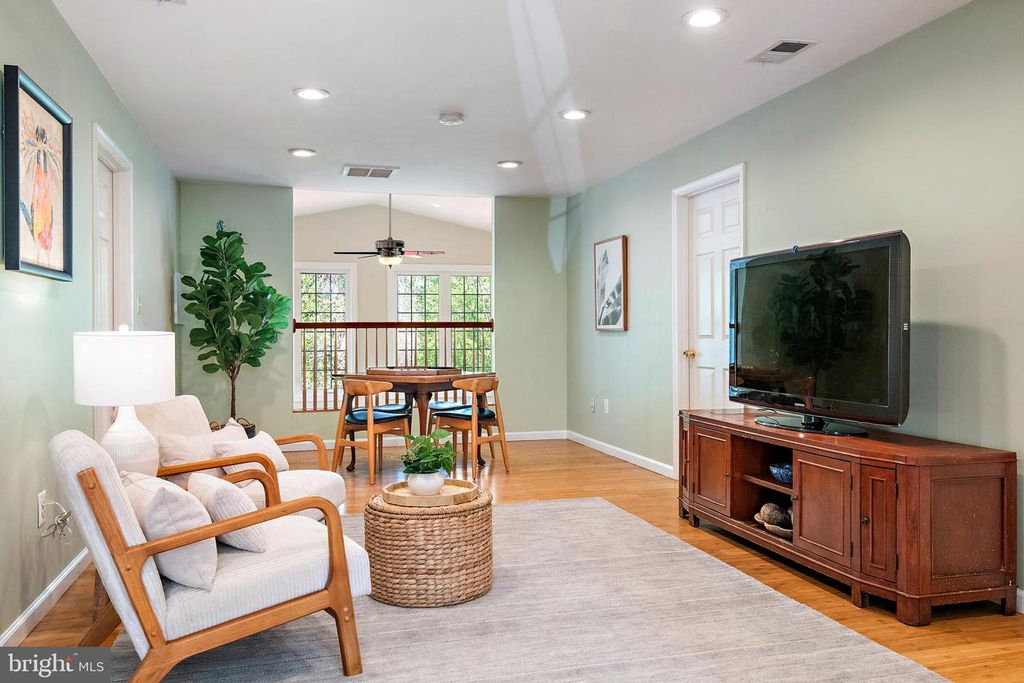 Image 24 of property listing at 1553 ASHCROFT LN, Arnold, MD 21012