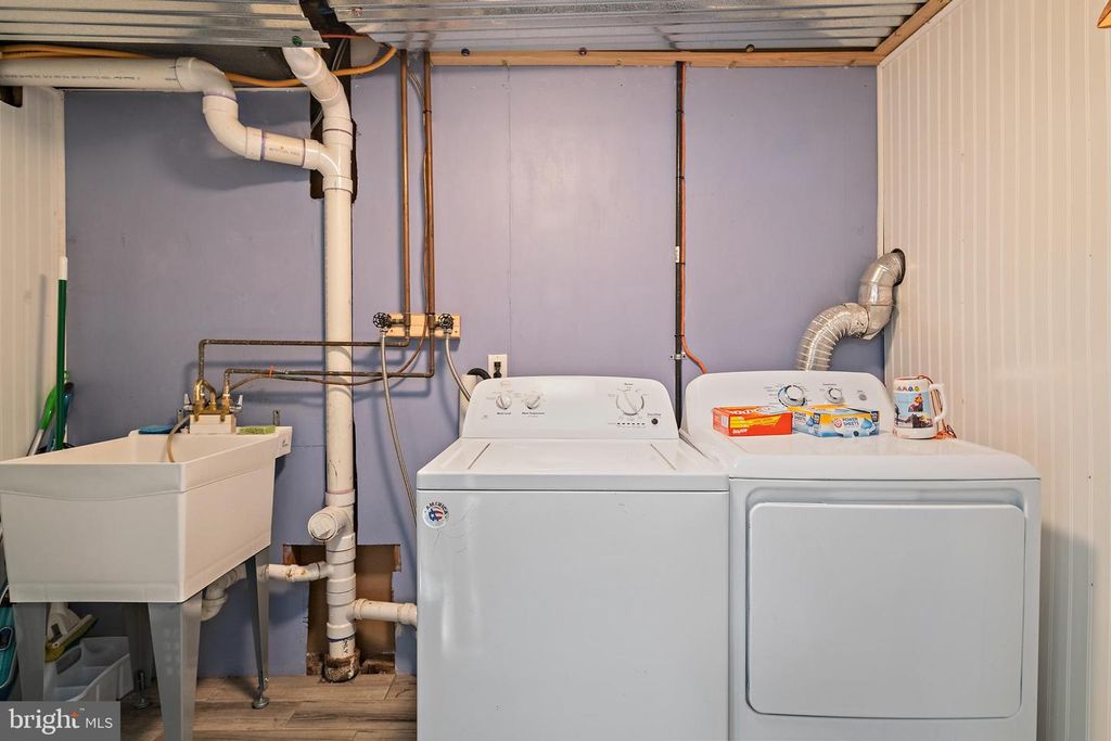 Image 38 of property listing at 1553 ASHCROFT LN, Arnold, MD 21012