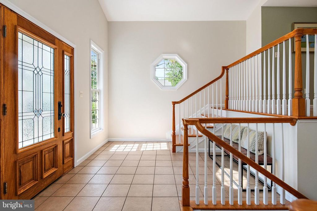 Image 8 of property listing at 1553 ASHCROFT LN, Arnold, MD 21012