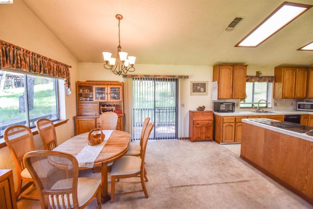 15170 Potato Ranch Rd, Sonora, CA 95370