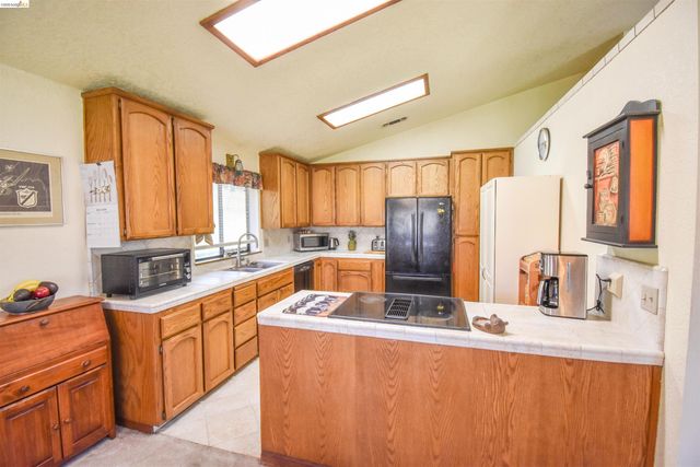 15170 Potato Ranch Rd, Sonora, CA 95370