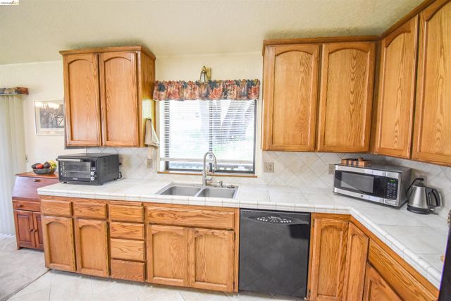 15170 Potato Ranch Rd, Sonora, CA 95370