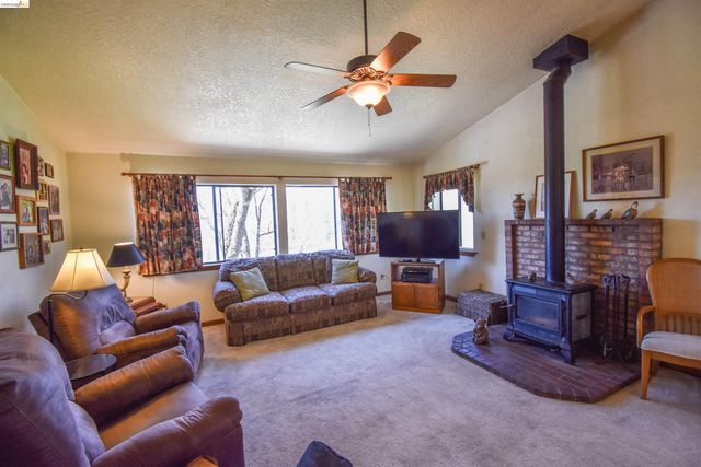 15170 Potato Ranch Rd, Sonora, CA 95370