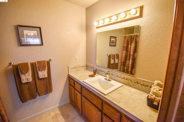 15170 Potato Ranch Rd, Sonora, CA 95370