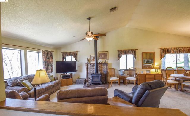 15170 Potato Ranch Rd, Sonora, CA 95370