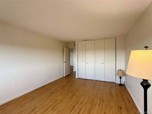 2 Bay Club 11F, Bayside, NY 11360