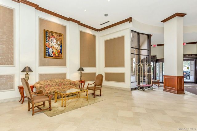 2 Bay Club 11F, Bayside, NY 11360