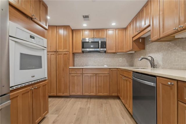 4101 Dunwoody Club Drive 31, Atlanta, GA 30350
