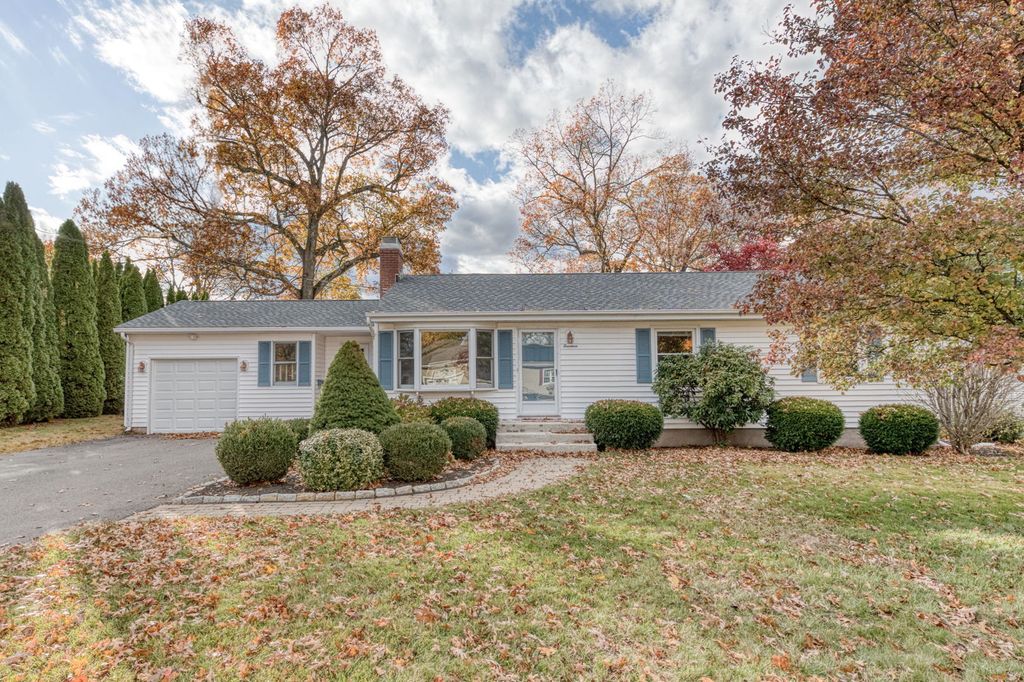 14 Evergreen Road, Manchester, CT 06042