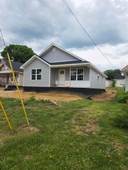 40 Riverview Road, Irvine, KY 40336