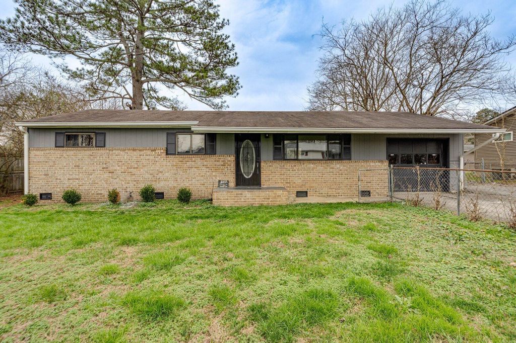 715 Mary Agnes Drive, Rossville, GA 30741