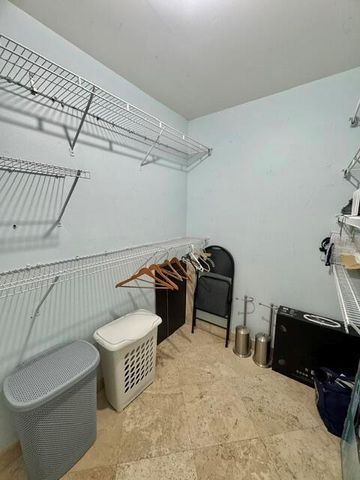 2400 NE 33rd Avenue 208, Fort Lauderdale, FL 33305