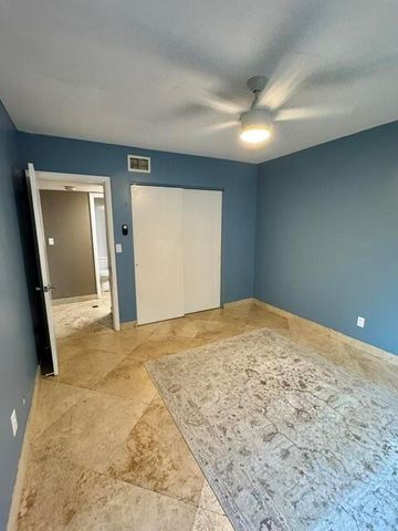 2400 NE 33rd Avenue 208, Fort Lauderdale, FL 33305
