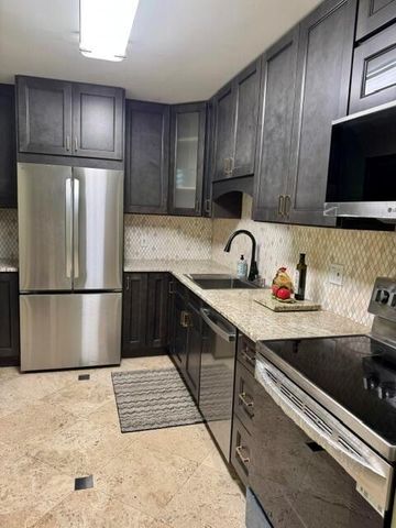 2400 NE 33rd Avenue 208, Fort Lauderdale, FL 33305