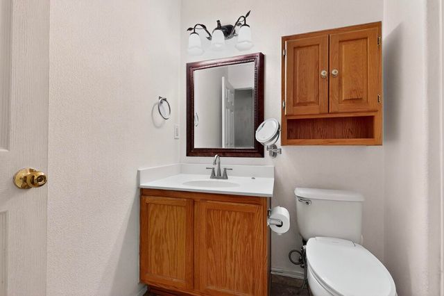 10409 RED ROBIN Road SW, Albuquerque, NM 87121