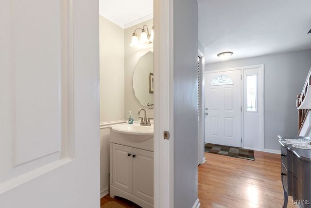 8244 Daisy Field Path, Clay, NY 13041