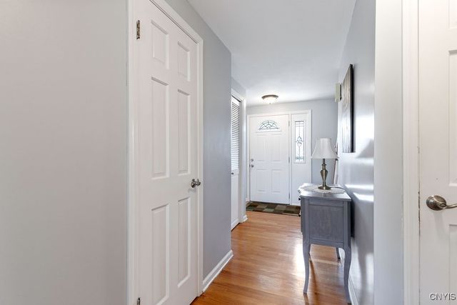 8244 Daisy Field Path, Clay, NY 13041