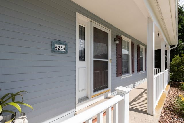8244 Daisy Field Path, Clay, NY 13041