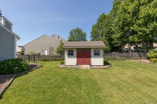 8244 Daisy Field Path, Clay, NY 13041