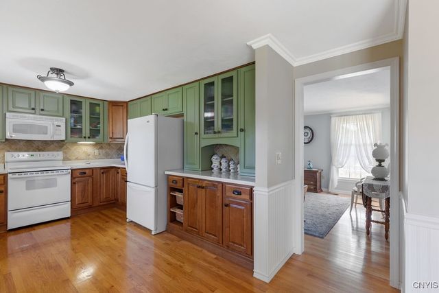 8244 Daisy Field Path, Clay, NY 13041