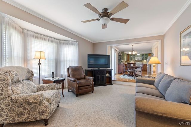 8244 Daisy Field Path, Clay, NY 13041