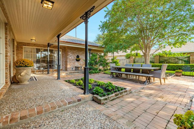18 Adler Circle, Galveston, TX 77551