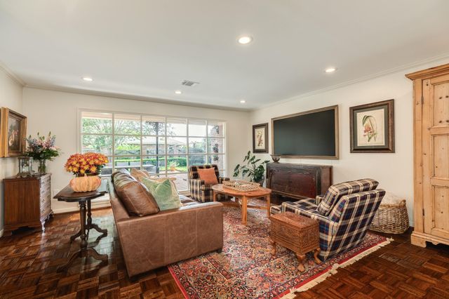 18 Adler Circle, Galveston, TX 77551