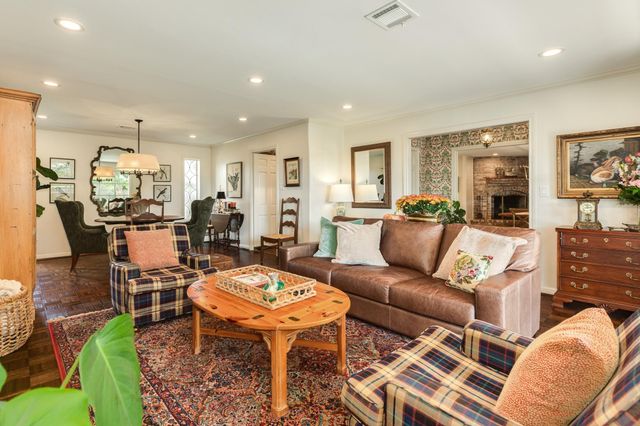 18 Adler Circle, Galveston, TX 77551