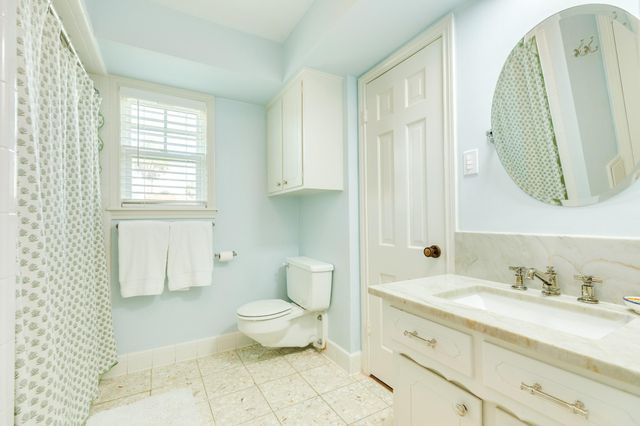 18 Adler Circle, Galveston, TX 77551