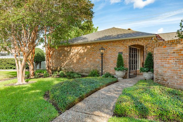 18 Adler Circle, Galveston, TX 77551