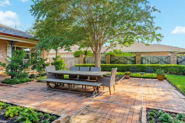 18 Adler Circle, Galveston, TX 77551
