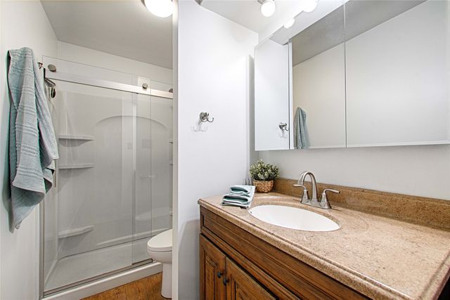 2511 Via Avenida, Carrollton, TX 75006