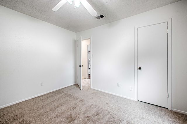 2511 Via Avenida, Carrollton, TX 75006