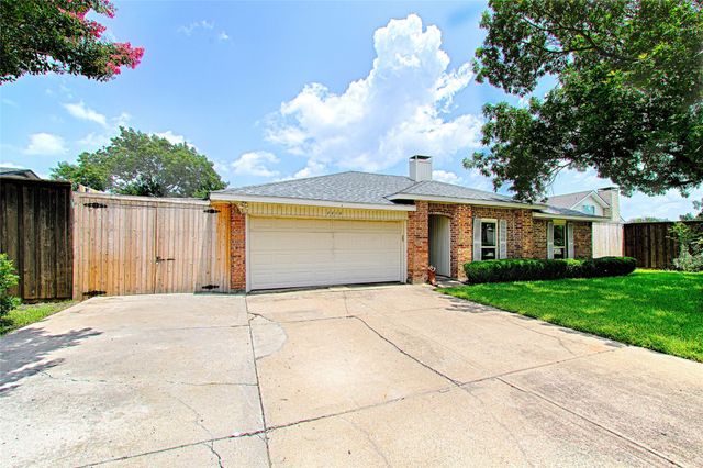 2511 Via Avenida, Carrollton, TX 75006