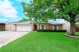 2511 Via Avenida, Carrollton, TX 75006