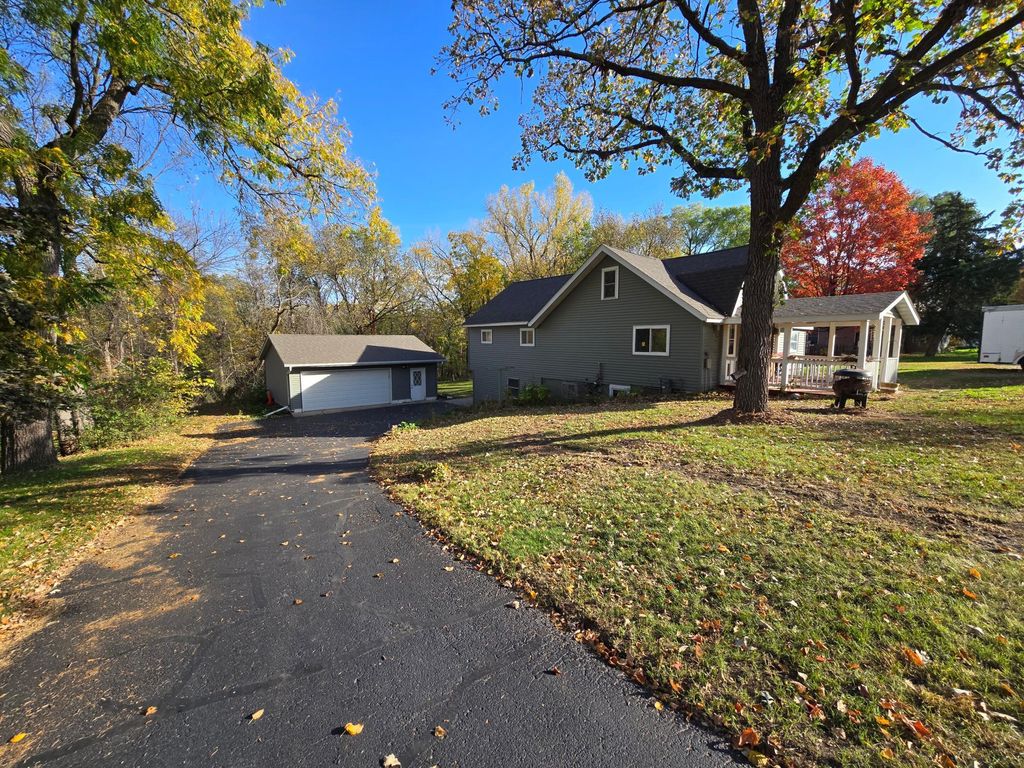 424 Water Street E, Cannon Falls, MN 55009 — photo 2