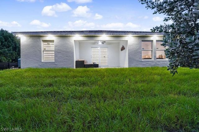 2620 NE 5 AVE, Cape Coral, FL 33909