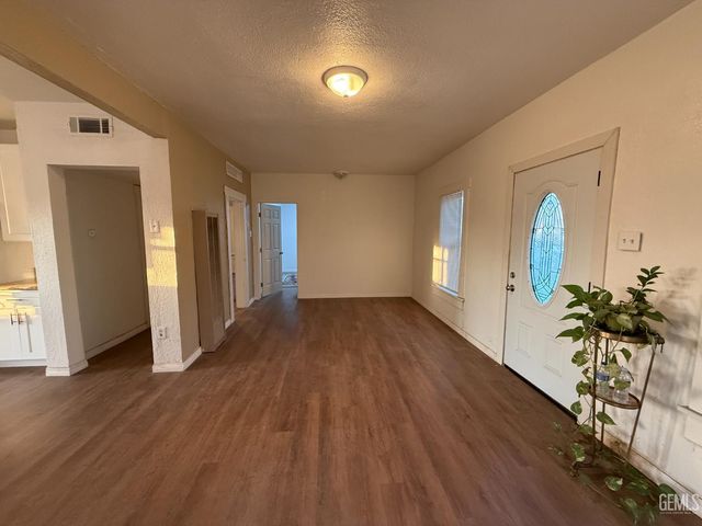 8867 Hudson Place, Bakersfield, CA 93307