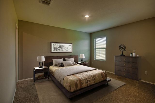 1007 Lady Bird Street, Ennis, TX 75119