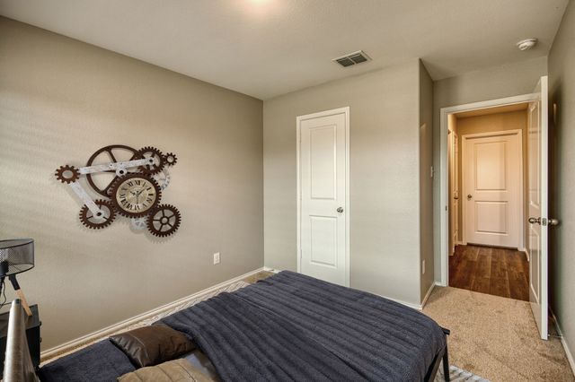 1007 Lady Bird Street, Ennis, TX 75119