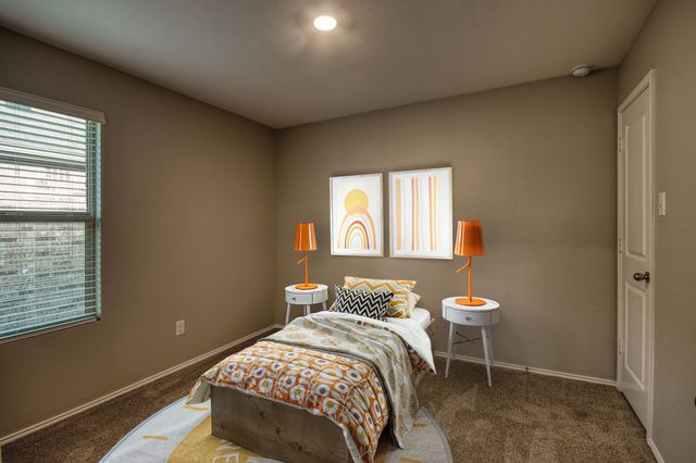 1007 Lady Bird Street, Ennis, TX 75119