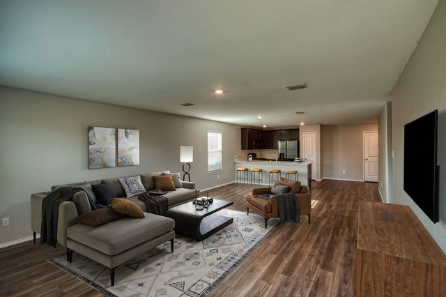 1007 Lady Bird Street, Ennis, TX 75119