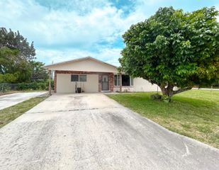441 SW 6th Avenue, Boynton Beach, FL 33435