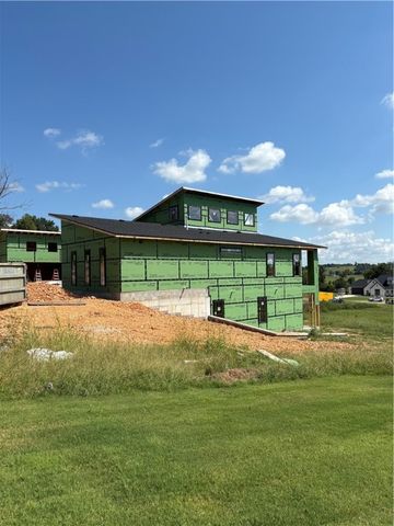 2604 NE Waterfall Avenue, Bentonville, AR 72713