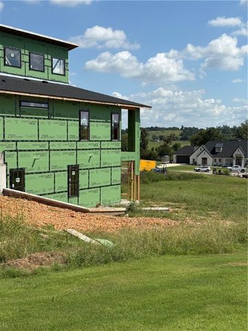 2604 NE Waterfall Avenue, Bentonville, AR 72713