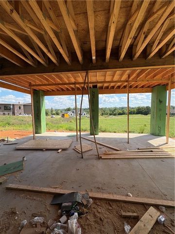 2604 NE Waterfall Avenue, Bentonville, AR 72713