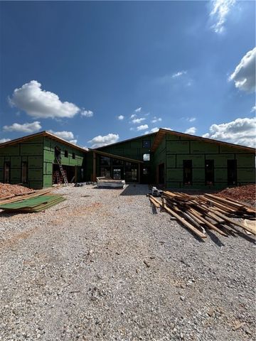 2604 NE Waterfall Avenue, Bentonville, AR 72713